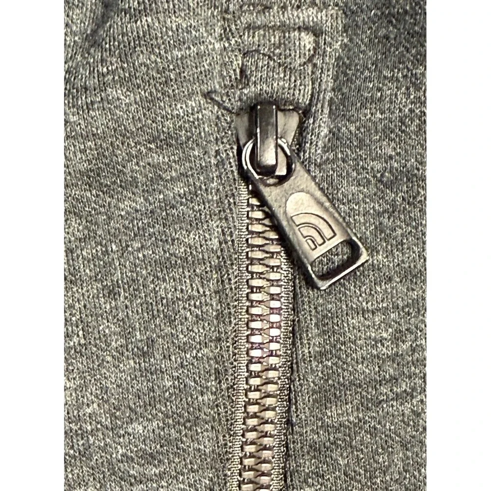 The North Face Dark Gray Long-Sleeve‎ Far Northern Full Zip Fleece Jacket Small